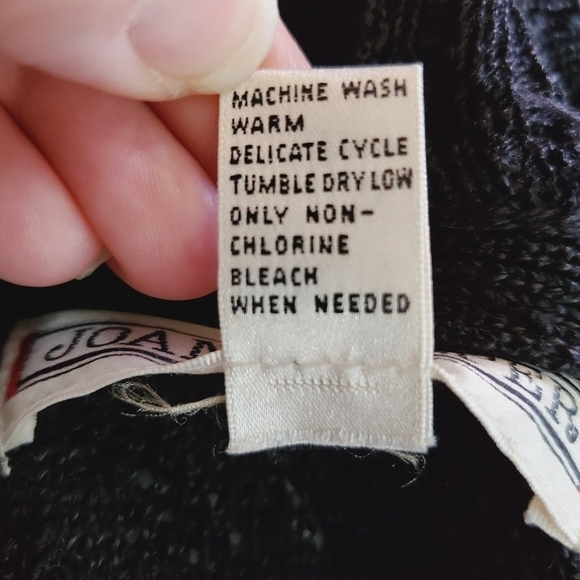 BA02 * Joan Harper Plunging V Neck Knit Sweater Black Size S Vintage - Picture 4 of 7